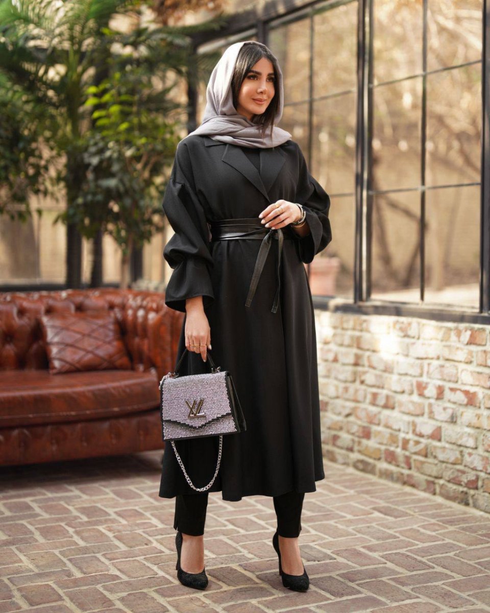 تصویر  مانتو زنانه بلند تمام کلوش مدل طناز