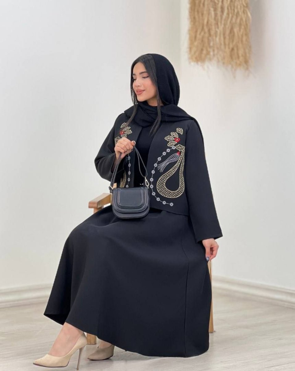 تصویر  کت دامن زنانه مازراتی گلدوزی  🍃