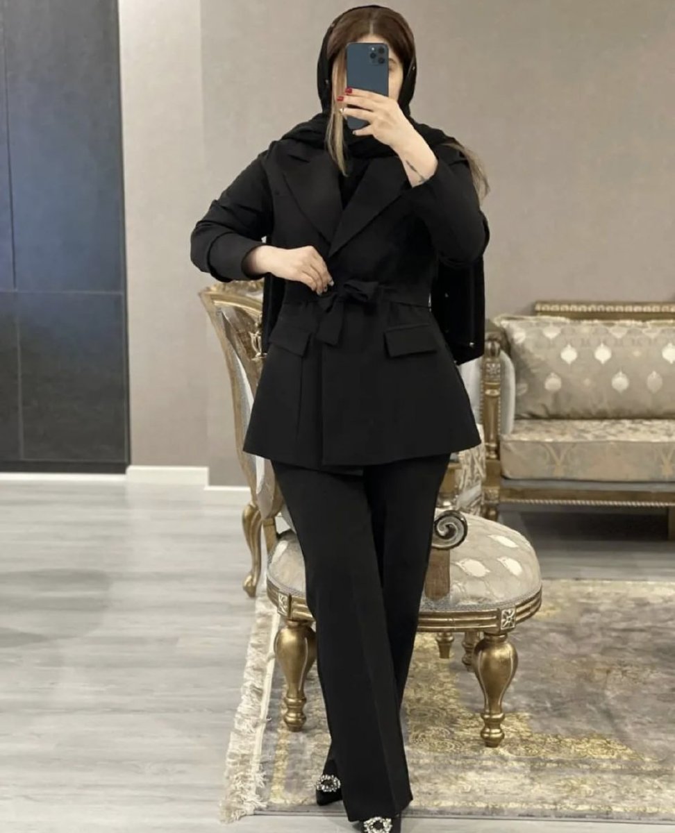 تصویر  مانتو شلوار مازراتی ست طرح هاله