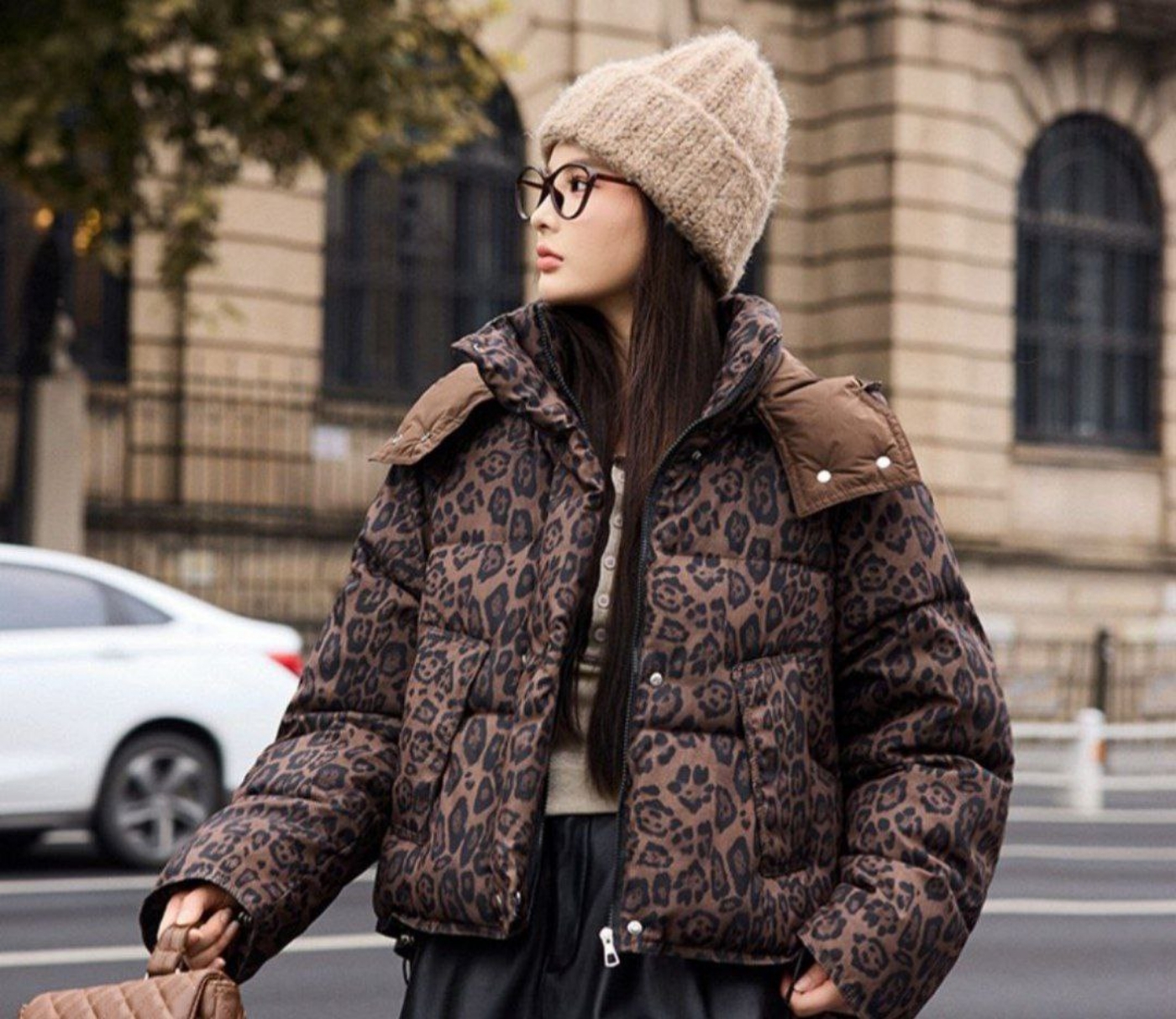 تصویر  بامبر زنانه پلنگی